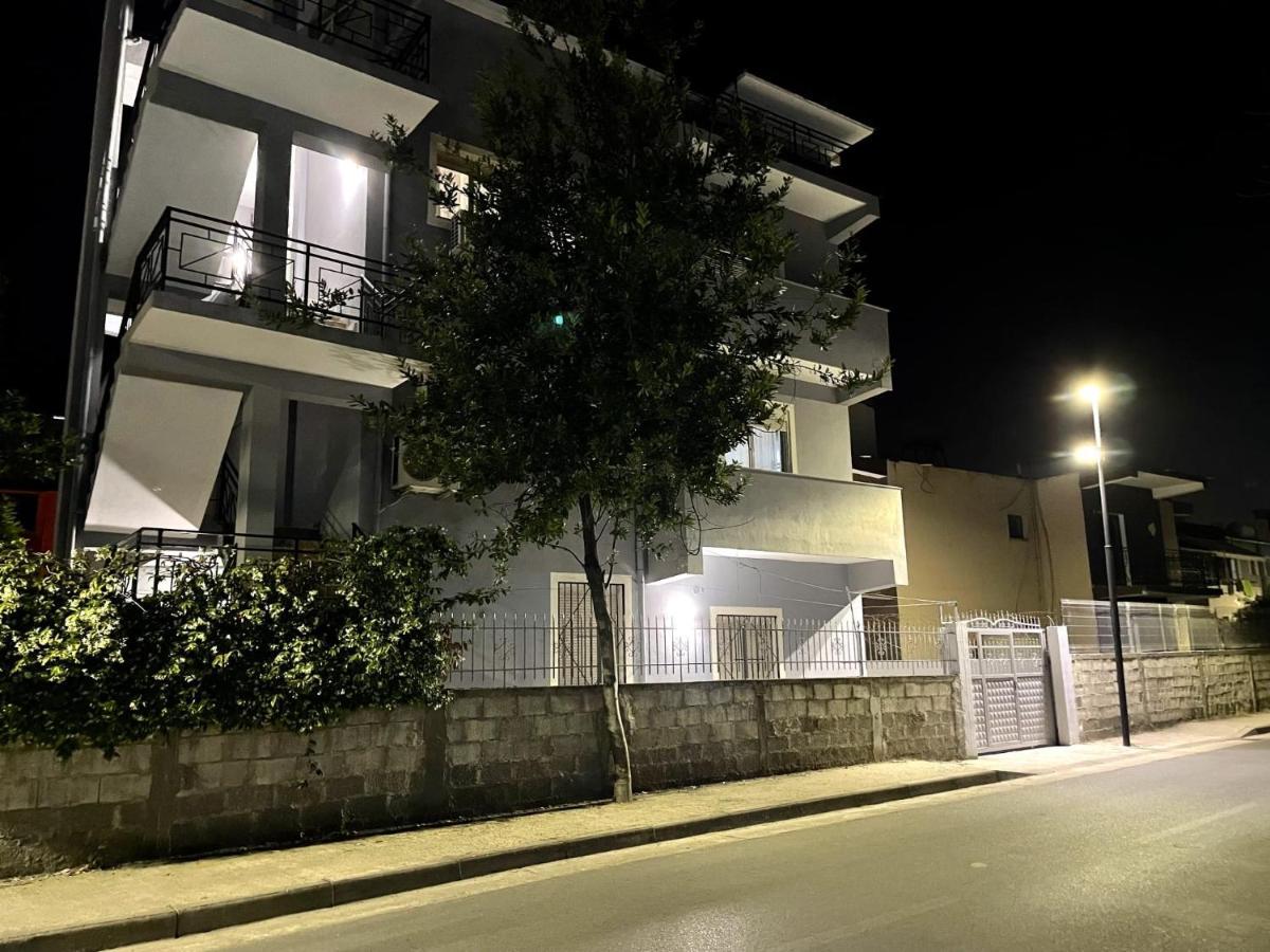 Edlira Apartments Durrës Exteriör bild
